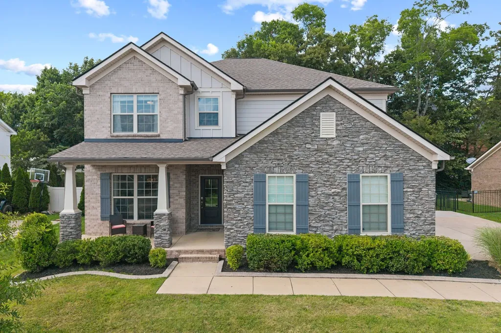 1028 Maleventum Way Spring Hill TN 37174