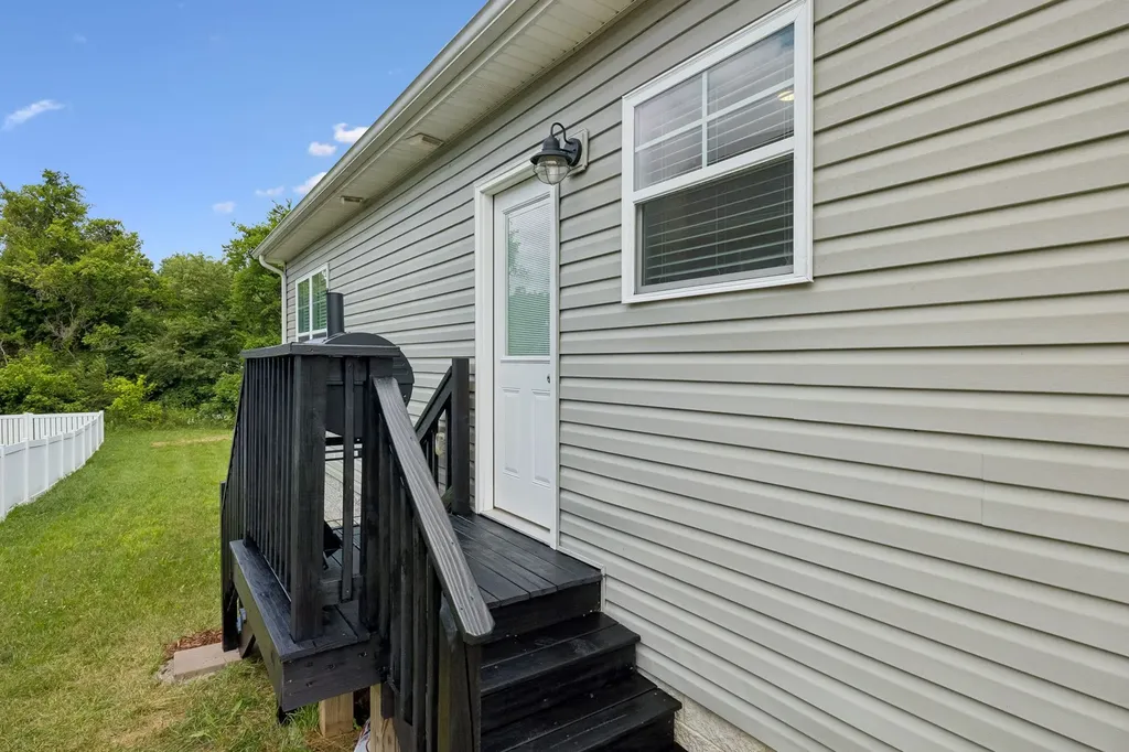 2305 Highway 47 E Dickson TN 37055