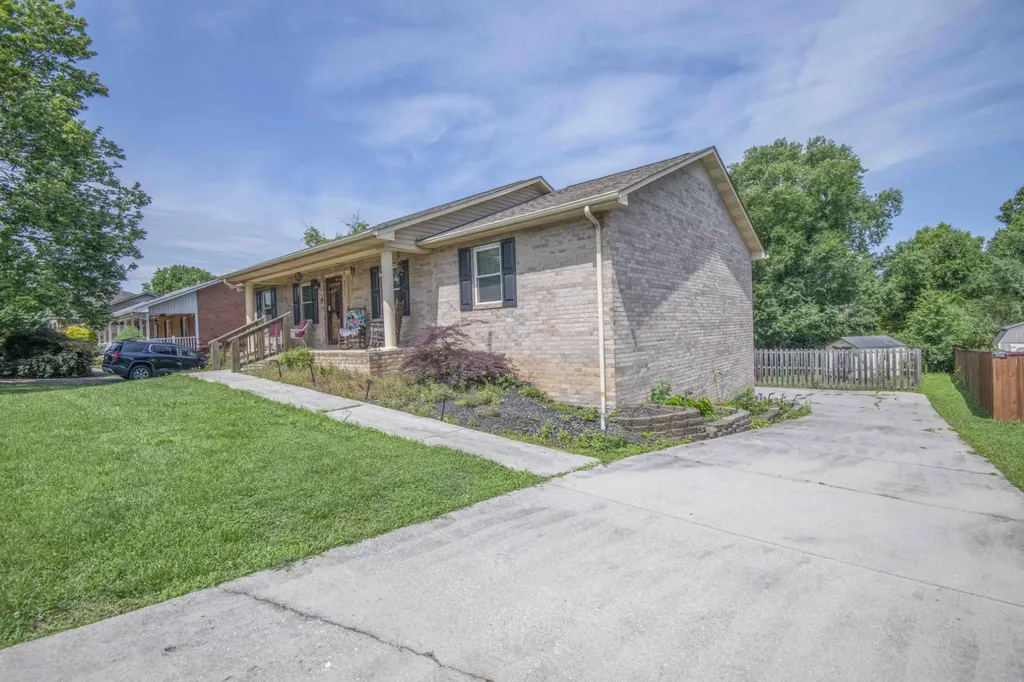 2117 Raulston View Drive Maryville TN 37803