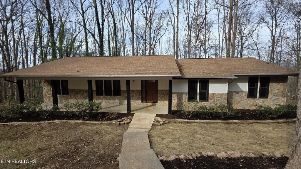 1135 W Outer Drive Oak Ridge TN 37830