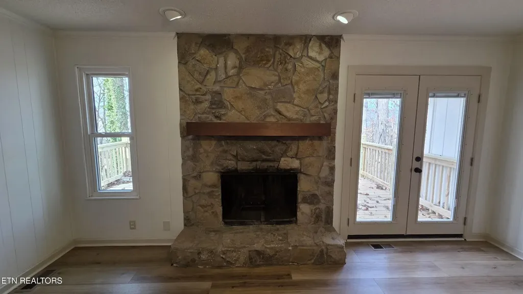 1135 W Outer Drive Oak Ridge TN 37830