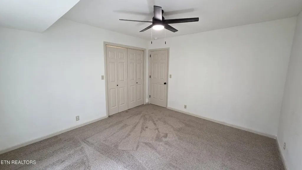 1135 W Outer Drive Oak Ridge TN 37830