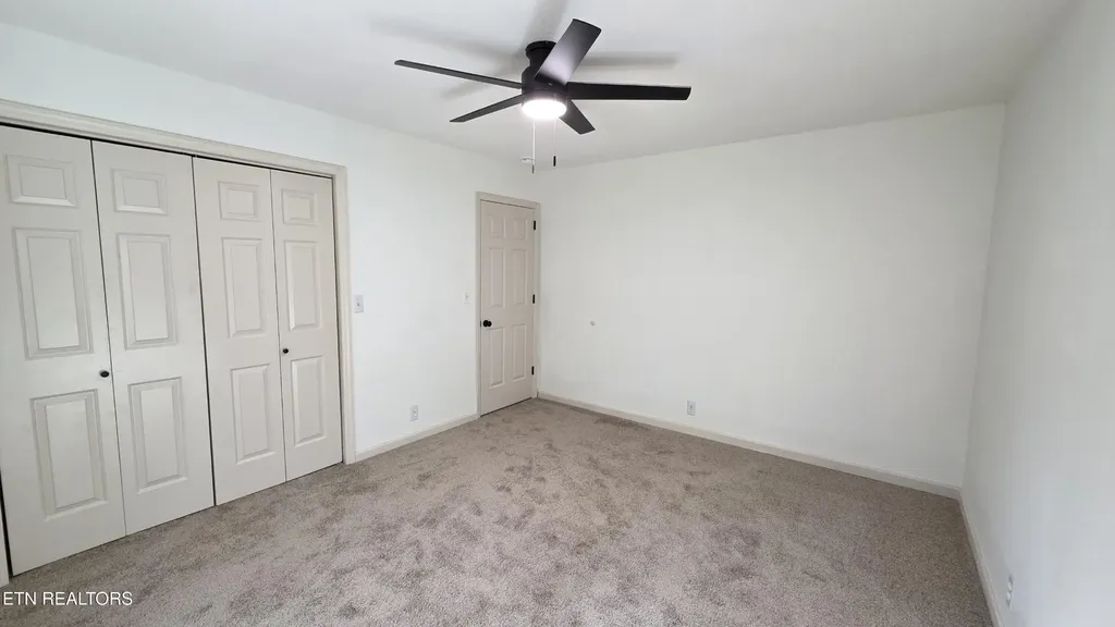 1135 W Outer Drive Oak Ridge TN 37830