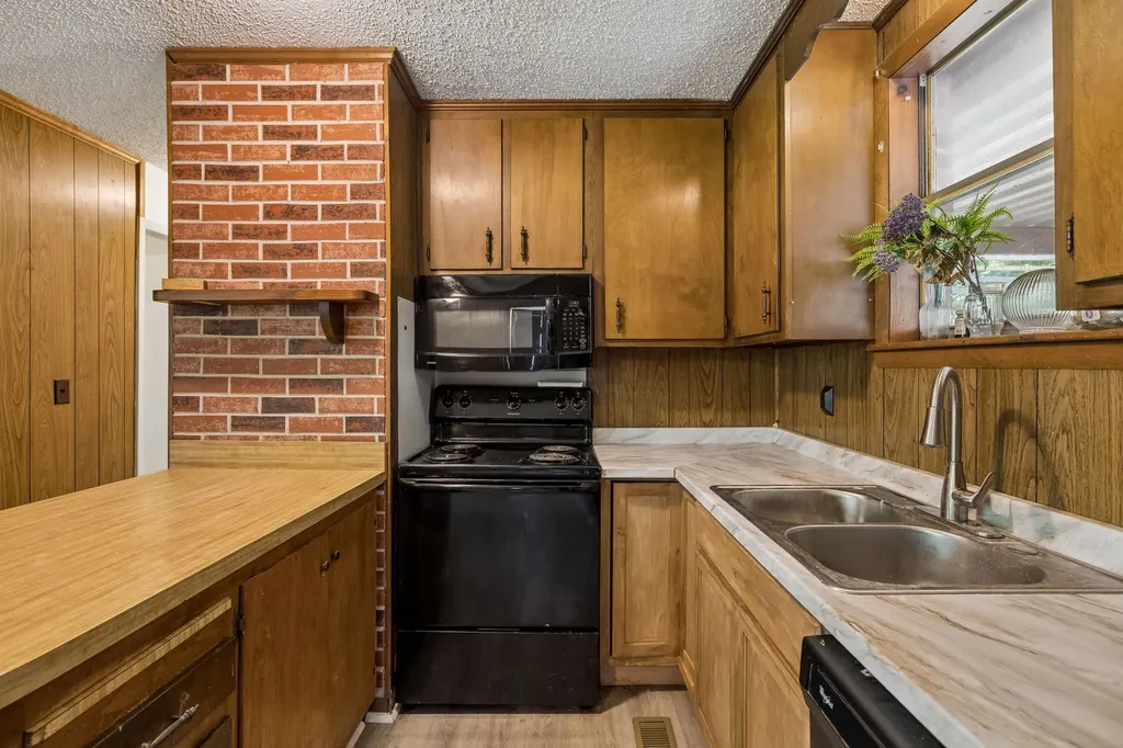 7114 Oak Tree Drive Fairview TN 37062