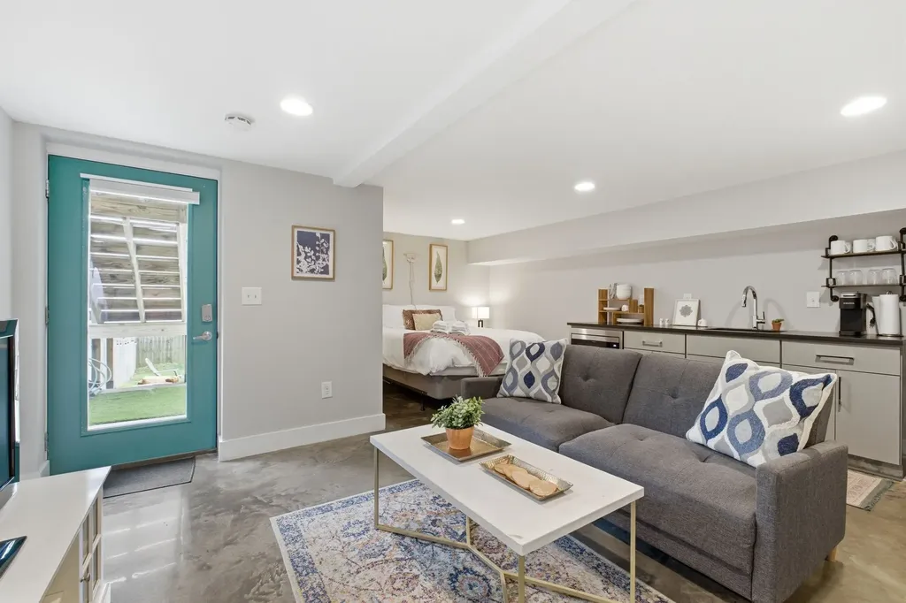 200D Sunset Drive Nashville TN 37207