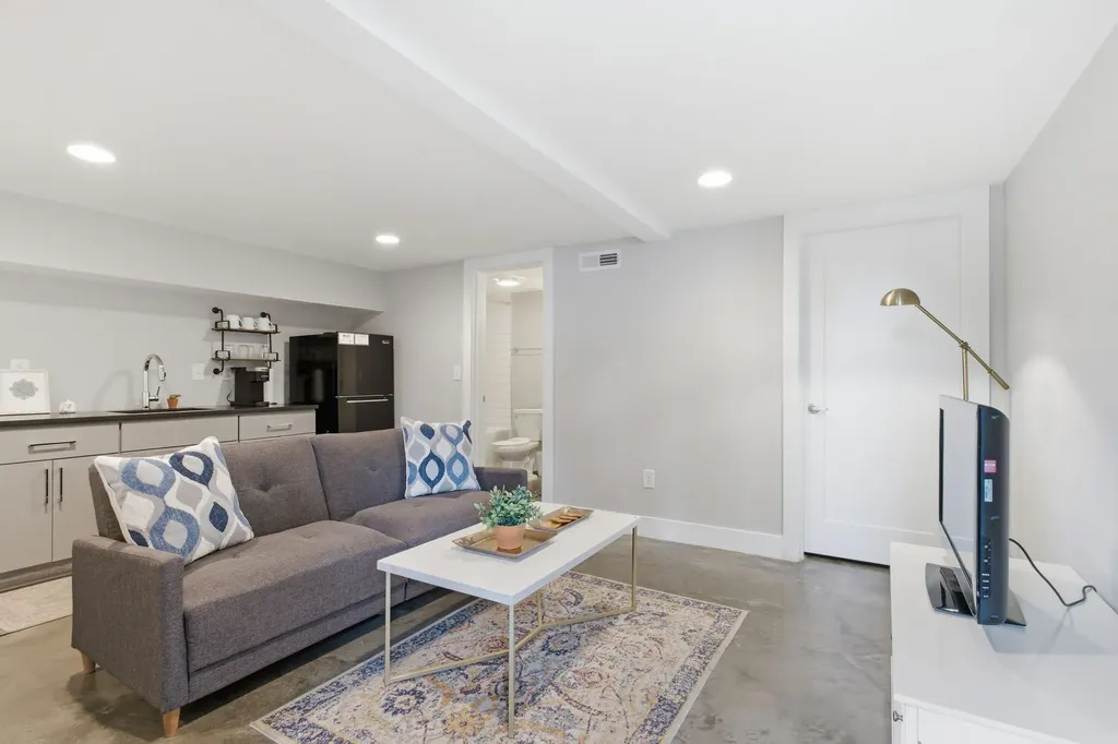 200D Sunset Drive Nashville TN 37207