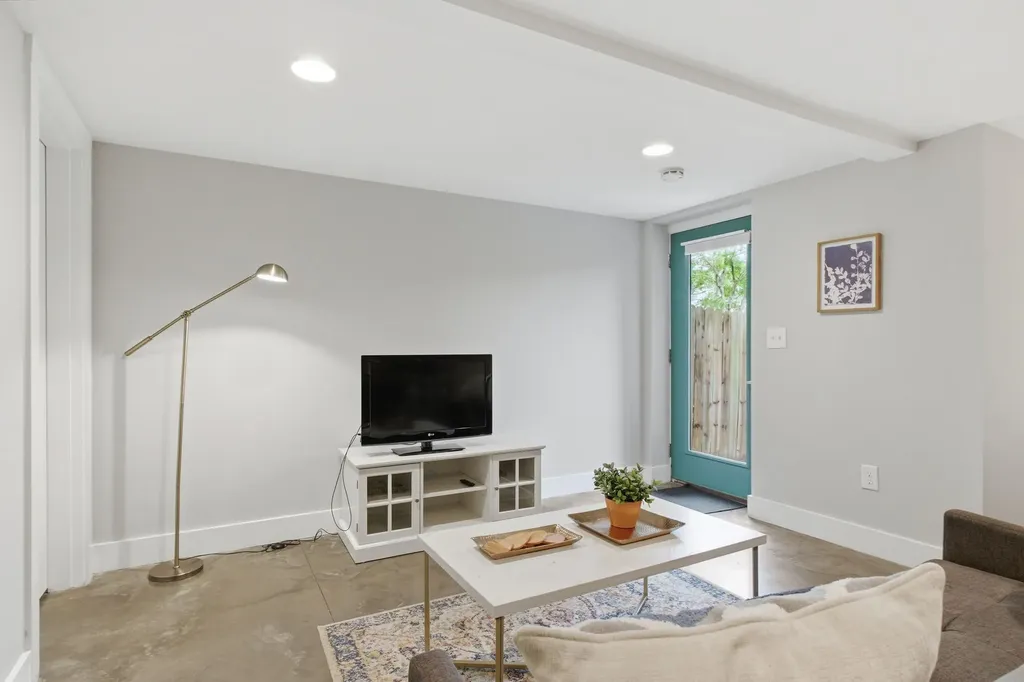 200D Sunset Drive Nashville TN 37207