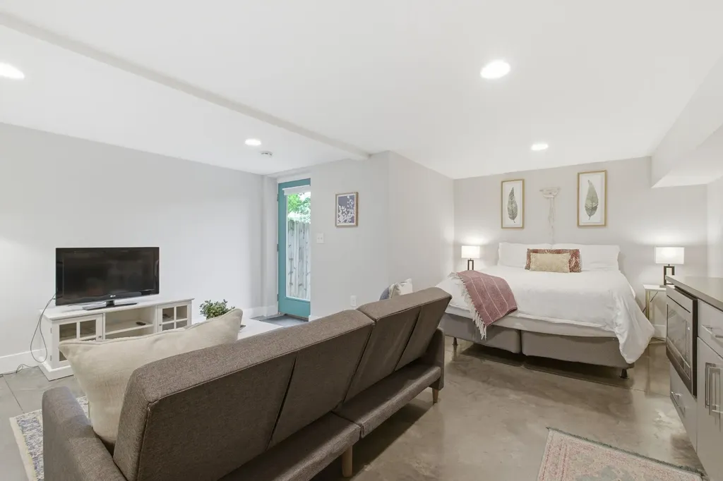 200D Sunset Drive Nashville TN 37207