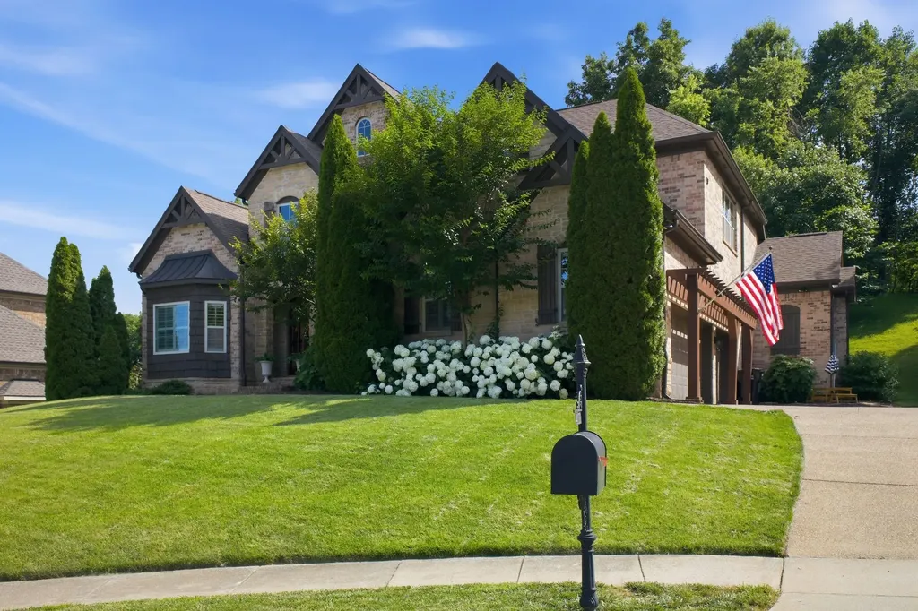 4133 Mirrasou Court Franklin TN 37067