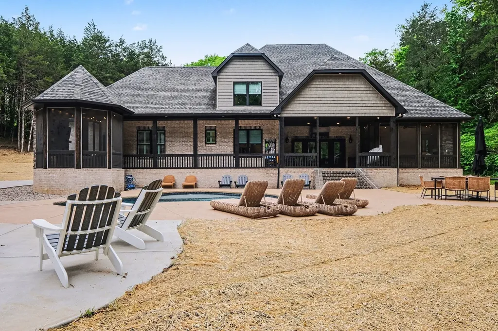 1850 Puryears Bend Road Hartsville TN 37074