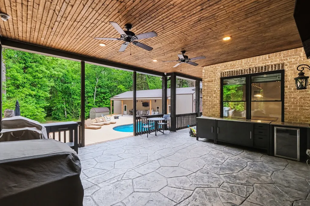 1850 Puryears Bend Road Hartsville TN 37074