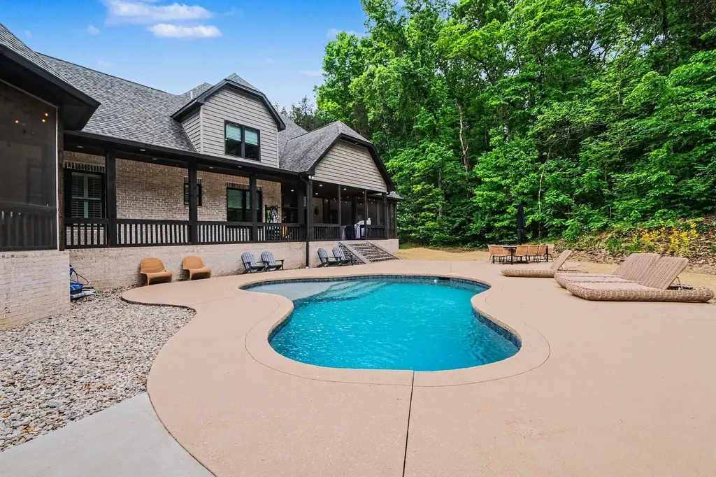 1850 Puryears Bend Road Hartsville TN 37074