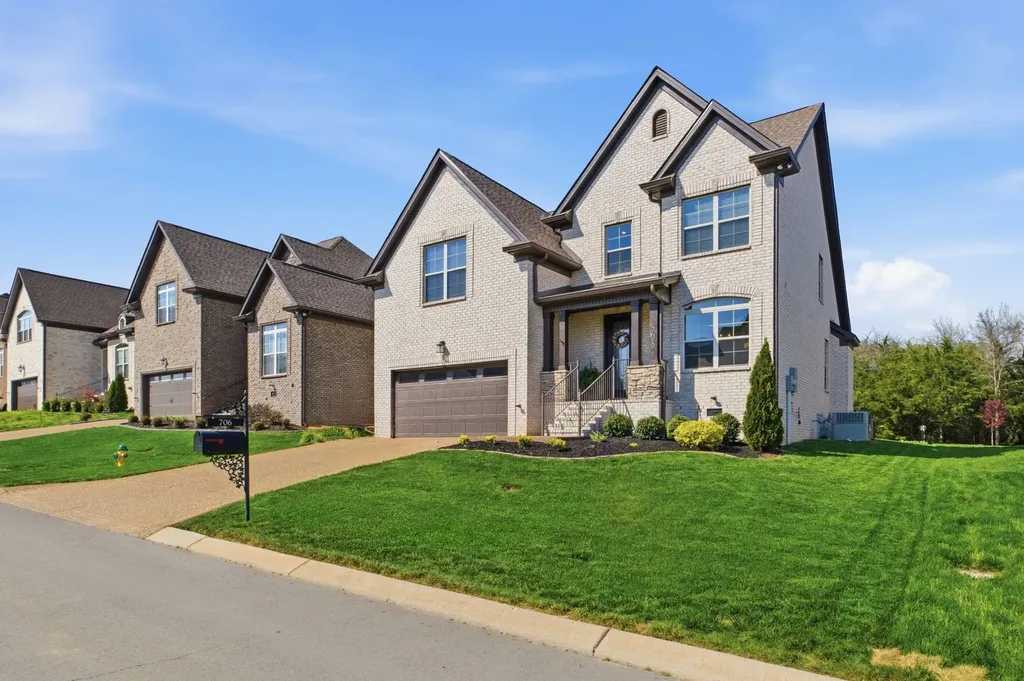 706 Brooke Cove Mount Juliet TN 37122