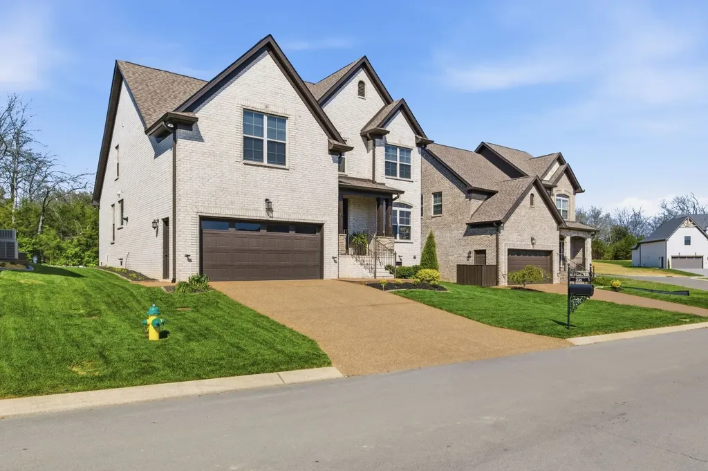 706 Brooke Cove Mount Juliet TN 37122