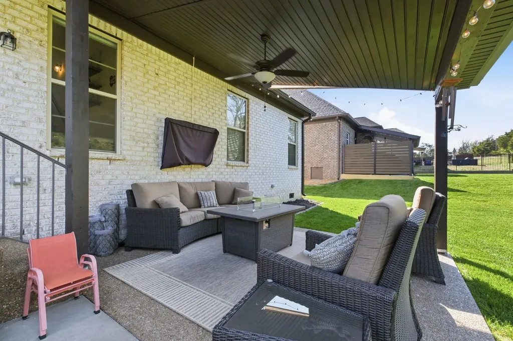 706 Brooke Cove Mount Juliet TN 37122