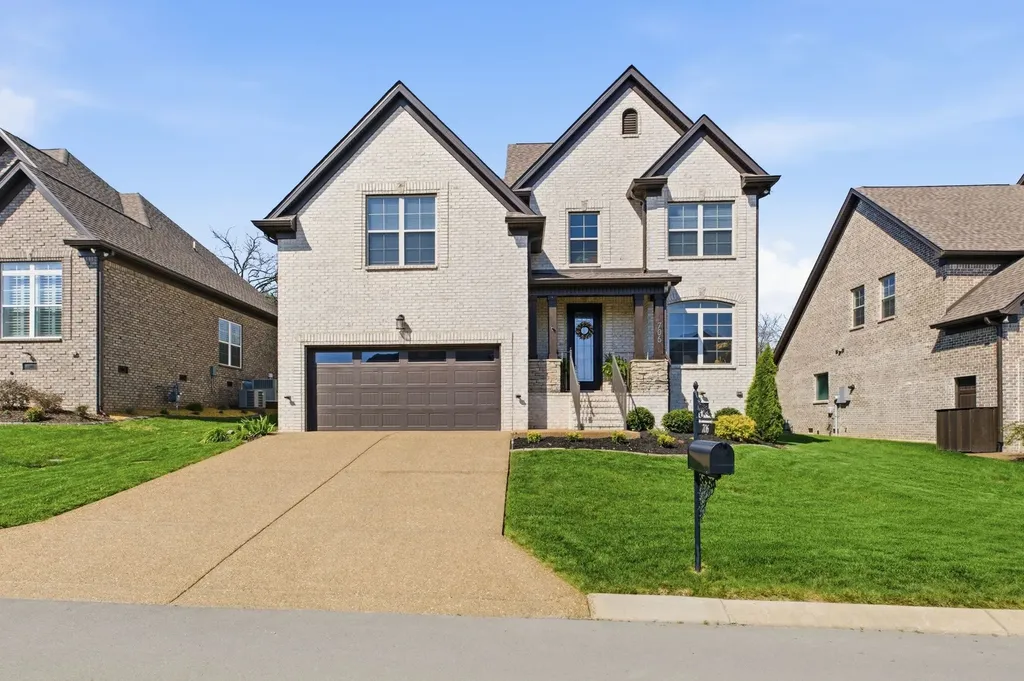 706 Brooke Cove Mount Juliet TN 37122