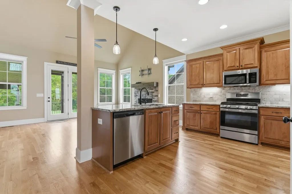 706 Brooke Cove Mount Juliet TN 37122