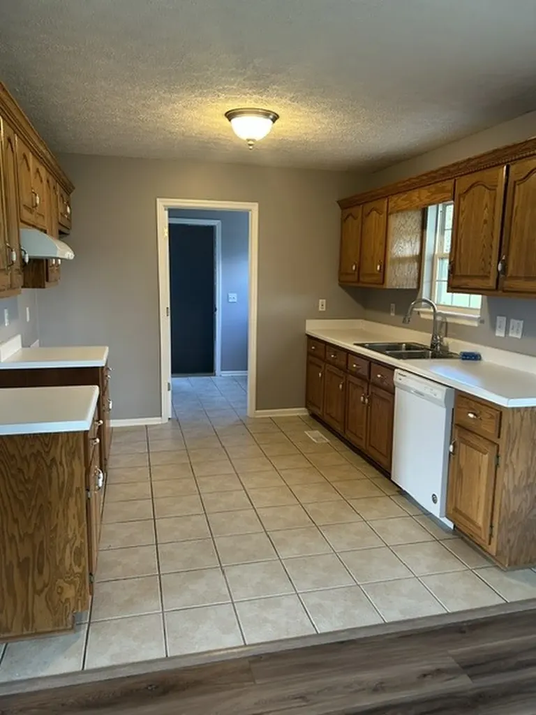 4010 Fleetwood Drive Westmoreland TN 37186