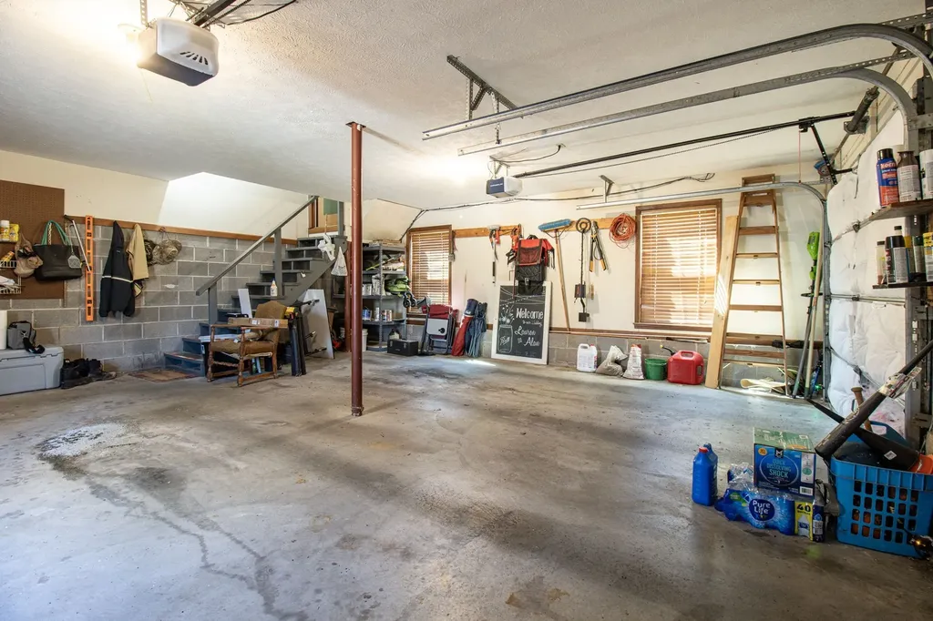 1420 Cantrell Drive Cottontown TN 37048