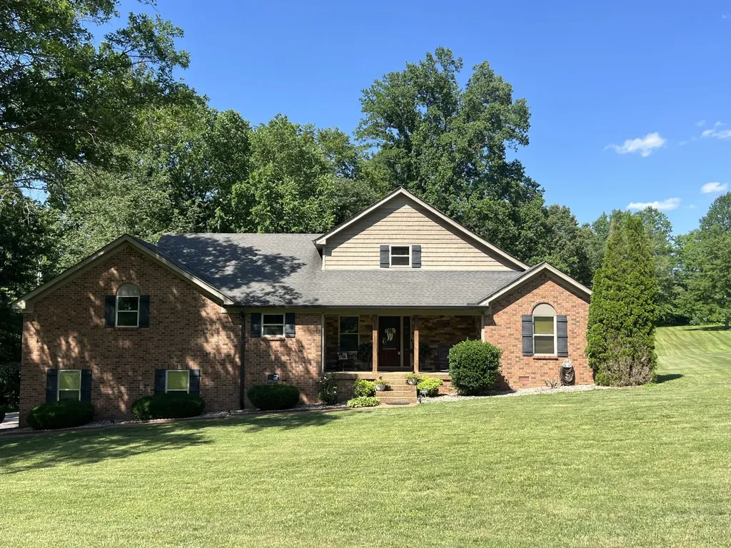 1420 Cantrell Drive Cottontown TN 37048