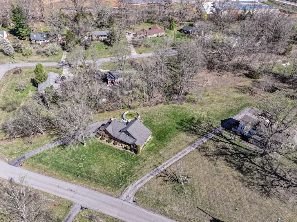 1420 Cantrell Drive Cottontown TN 37048