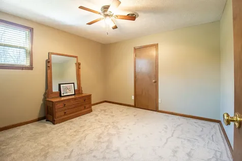 1420 Cantrell Drive Cottontown TN 37048