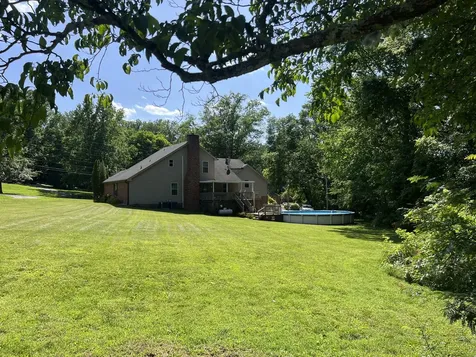 1420 Cantrell Drive Cottontown TN 37048