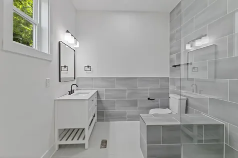 2715B Delaware Avenue Nashville TN 37209