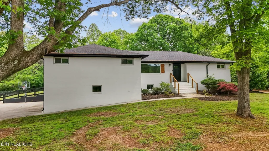 7204 Fairlane Road Powell TN 37849