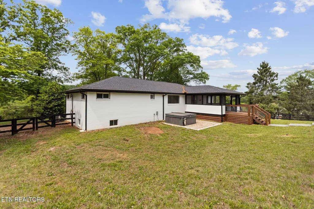 7204 Fairlane Road Powell TN 37849