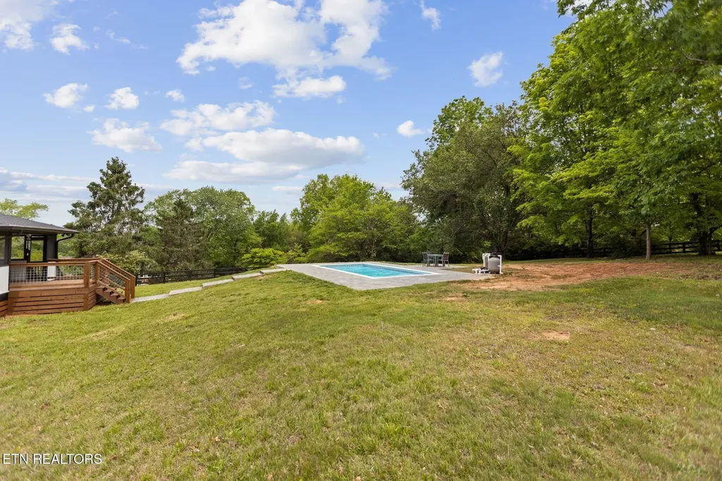 7204 Fairlane Road Powell TN 37849