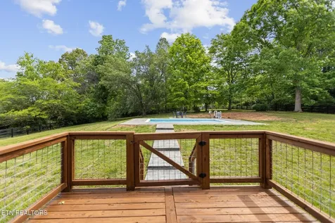 7204 Fairlane Road Powell TN 37849