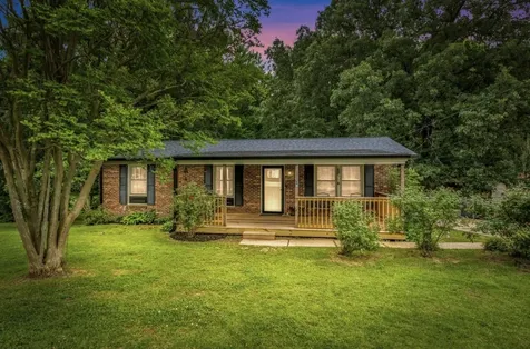 918 Cherokee Drive New Johnsonville TN 37134