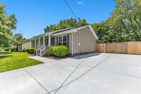340 Blade Street Gallatin TN 37066