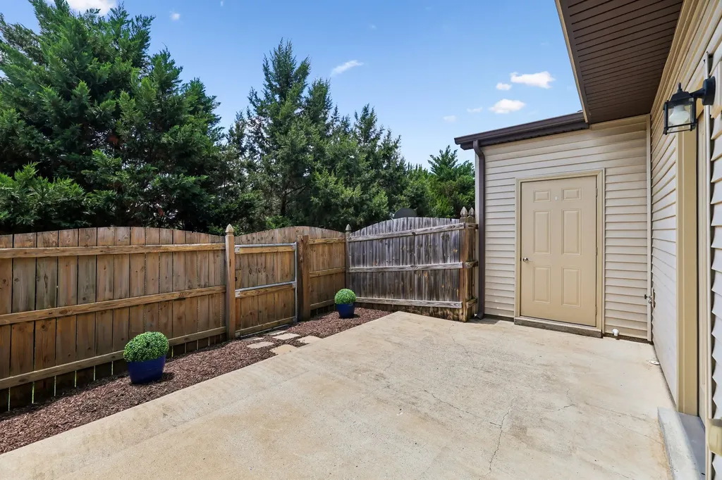 5321 Dan Post Way Murfreesboro TN 37128