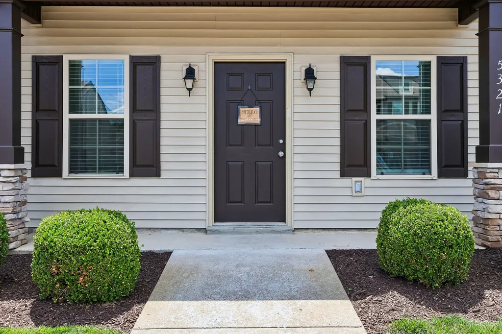 5321 Dan Post Way Murfreesboro TN 37128