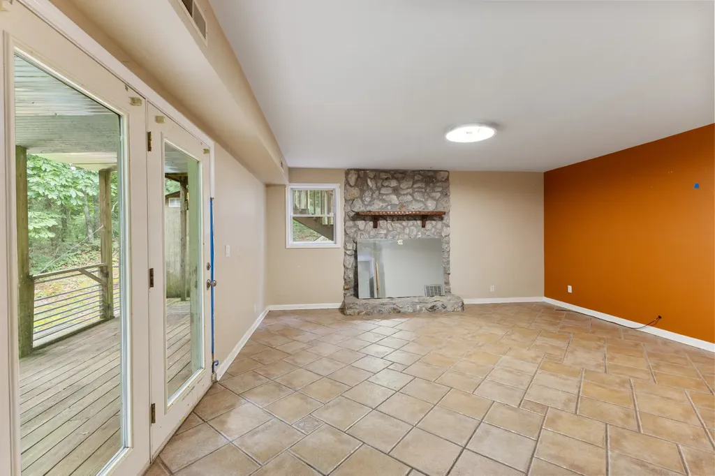 1040 Rustic Hills Drive Ashland City TN 37015
