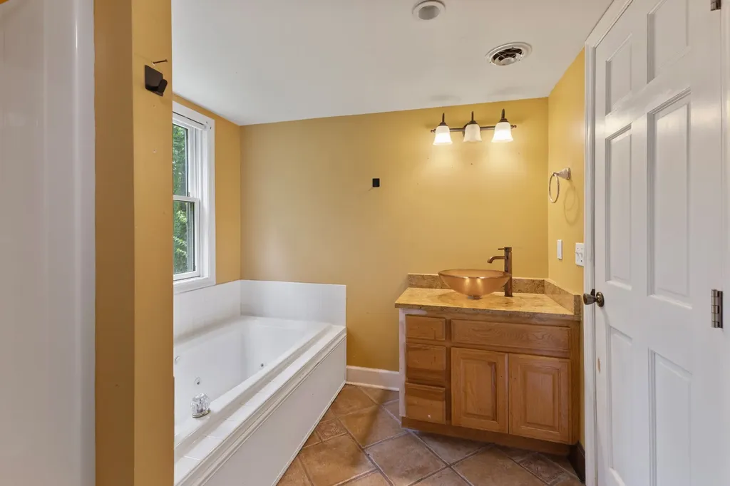 1040 Rustic Hills Drive Ashland City TN 37015
