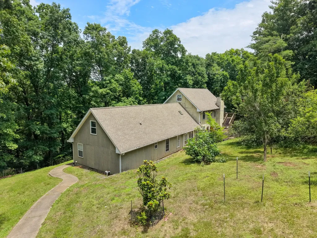 1040 Rustic Hills Drive Ashland City TN 37015