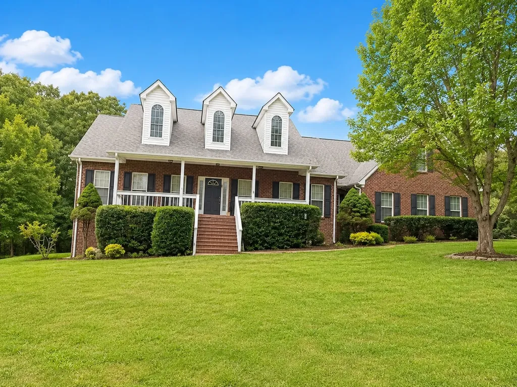 1217 Nelson Road Dickson TN 37055