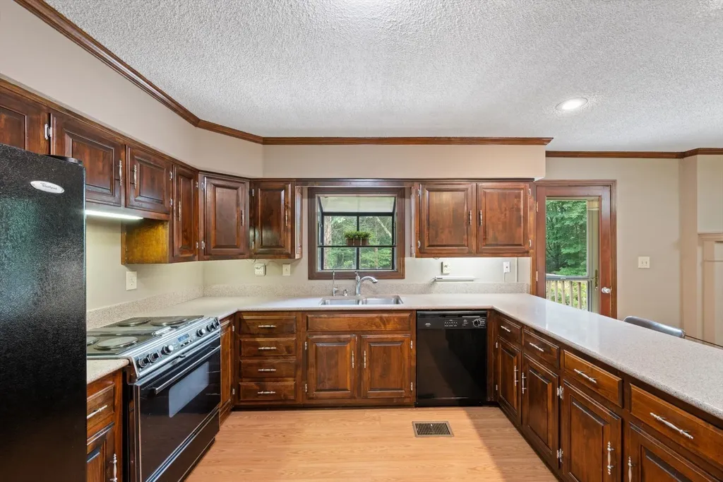 1016 Lakeview Drive Hermitage TN 37076