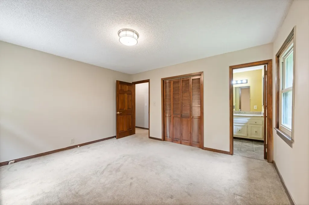 1016 Lakeview Drive Hermitage TN 37076