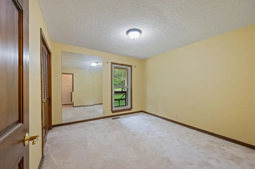 1016 Lakeview Drive Hermitage TN 37076