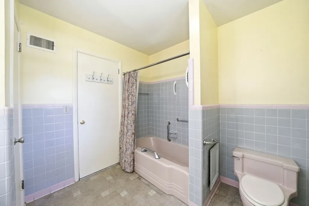 1209 Wilson Avenue Tullahoma TN 37388