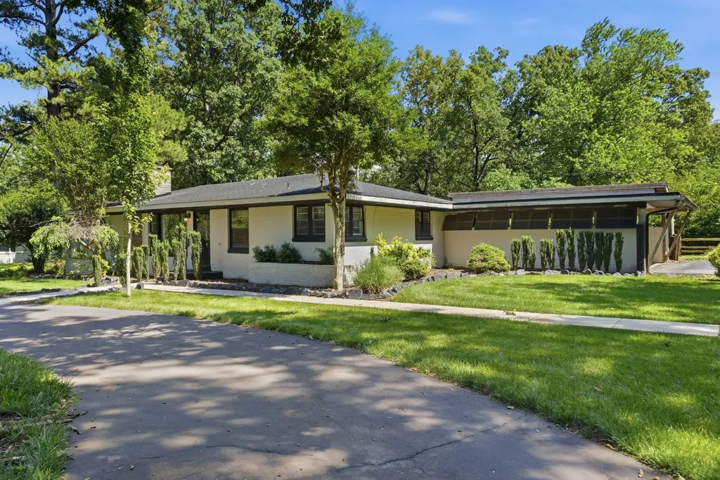 1209 Wilson Avenue Tullahoma TN 37388