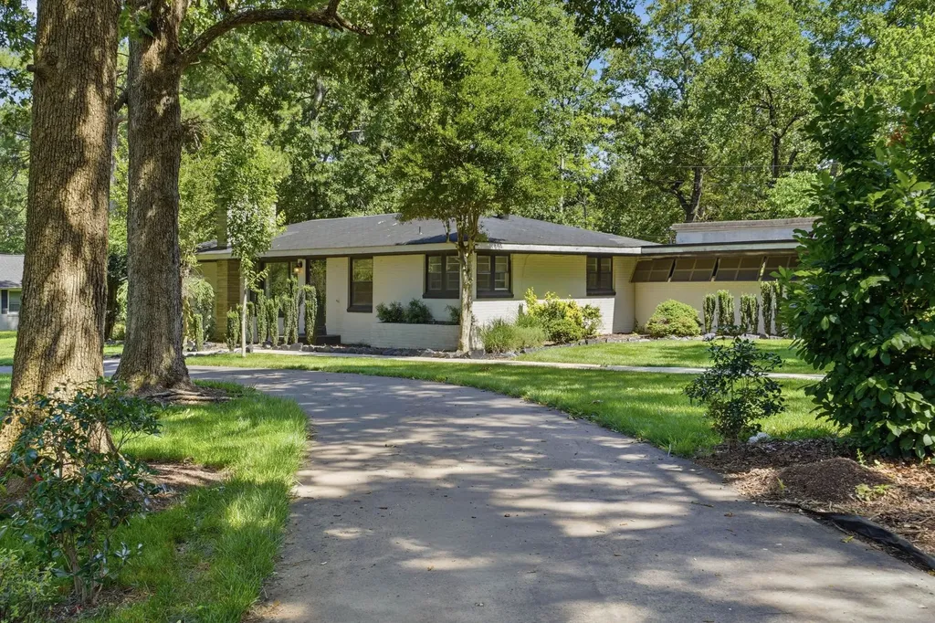 1209 Wilson Avenue Tullahoma TN 37388