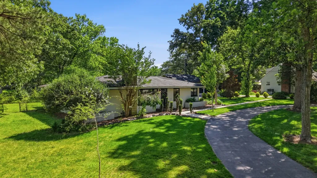 1209 Wilson Avenue Tullahoma TN 37388
