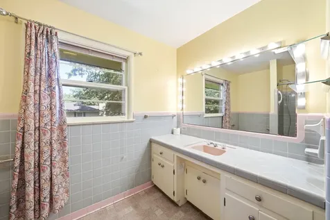 1209 Wilson Avenue Tullahoma TN 37388