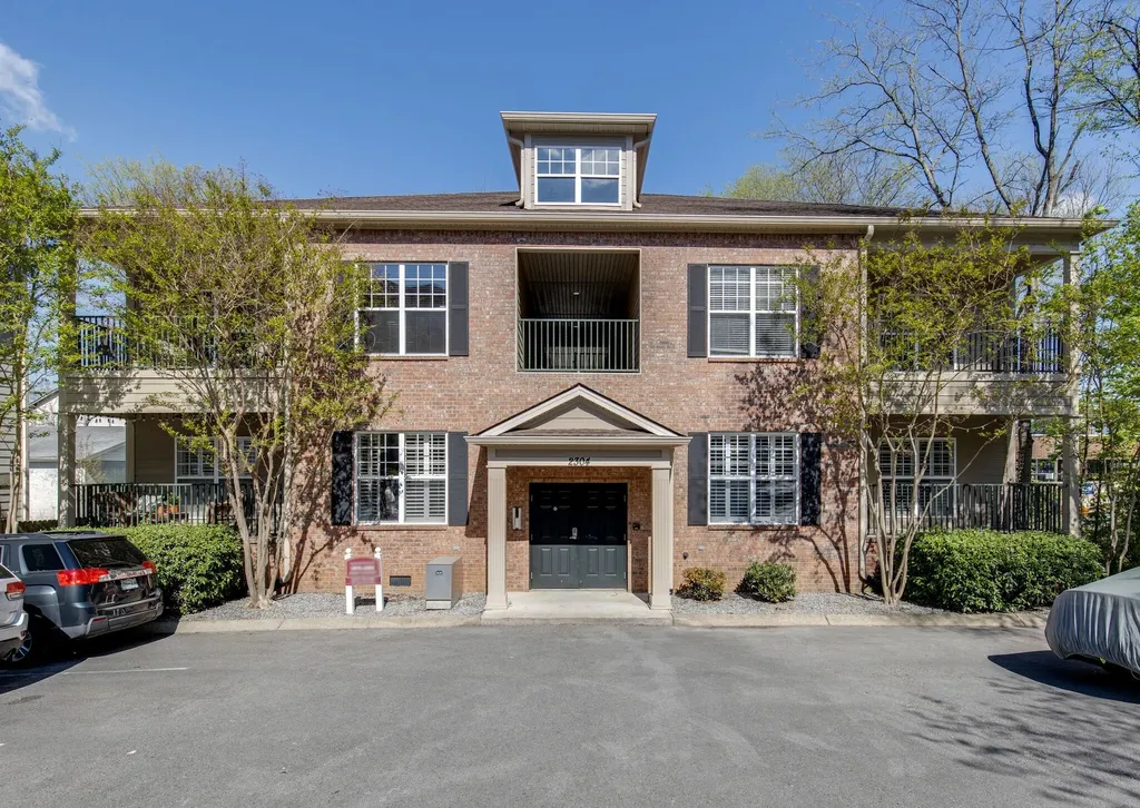2304 Elliott Avenue Nashville TN 37204