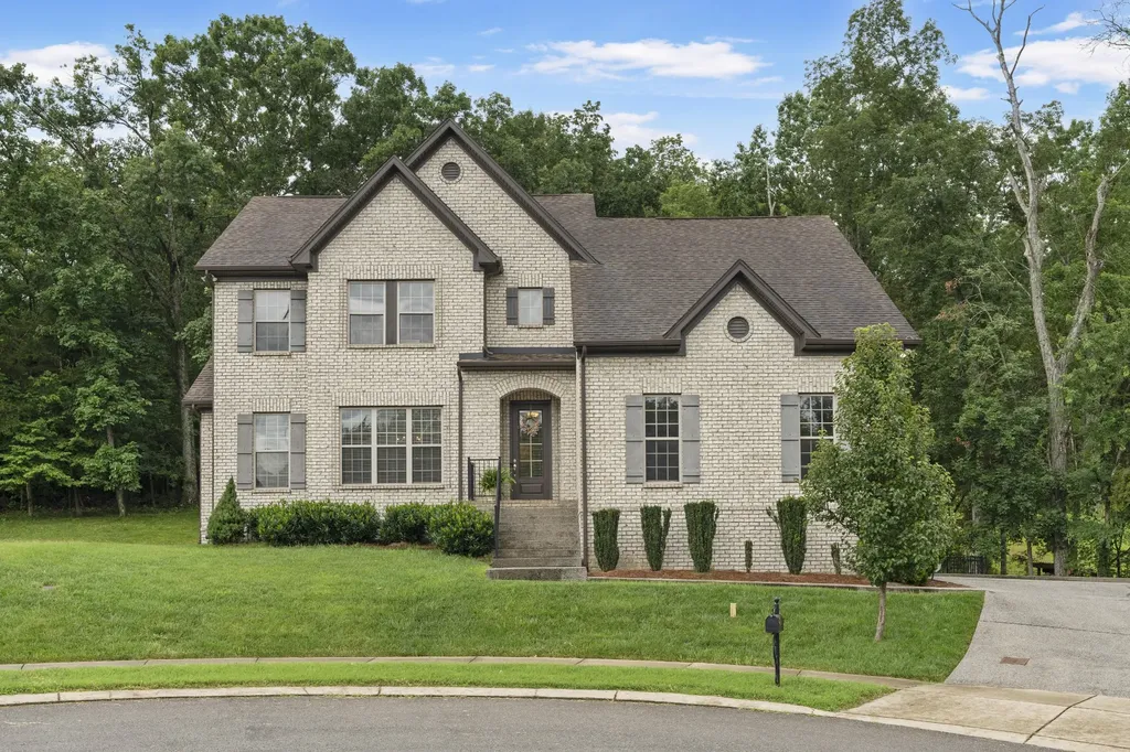 137 Burntash Lane Hendersonville TN 37075